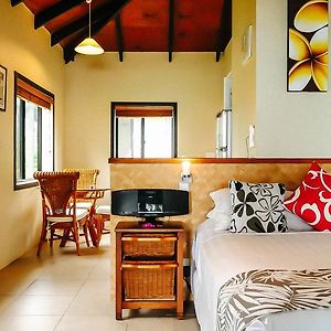 Deluxe Beachfront Villa